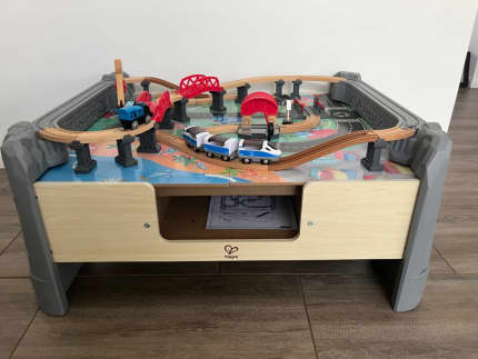 Gumtree sale train table