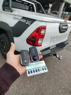 Instant Locksmiths - 2018 Hyundai i30 genuine spare key cut and