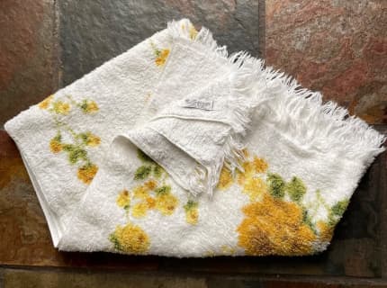 Vintage Fieldcrest Bath Towels Yellow Black Fringe Retro Mid Century Floral  Set