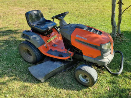 Razorback mower best sale for sale gumtree