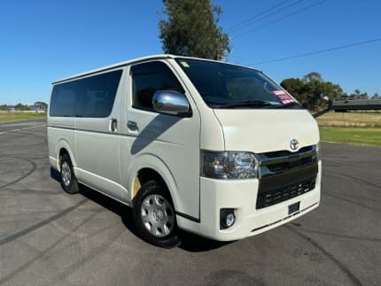 Toyota hiace best sale 5 seater van