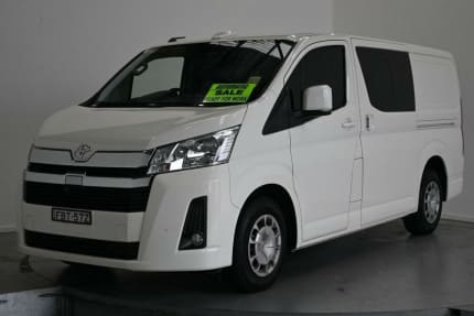 Hiace crew best sale van for sale