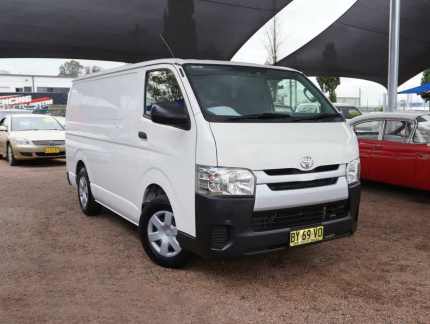 Toyota hiace van long store wheel base private sale